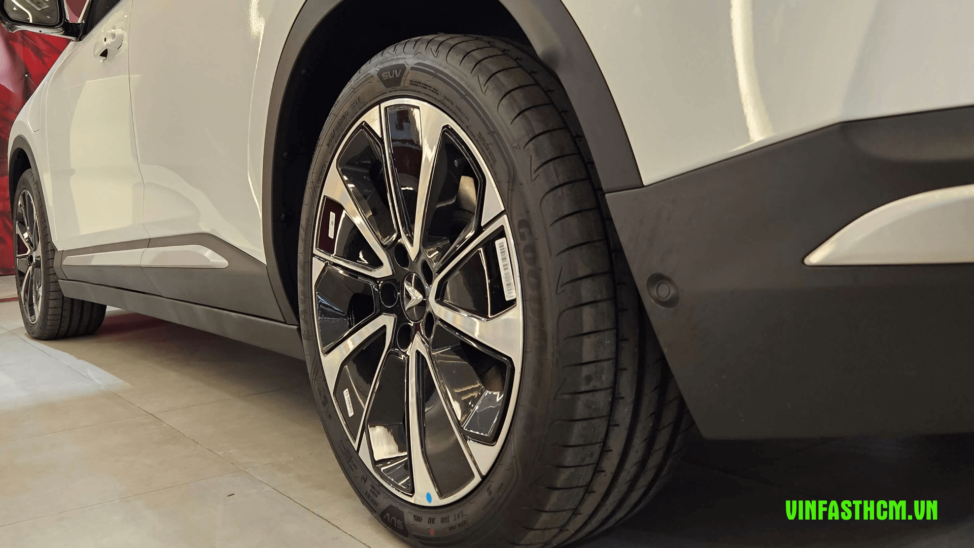 VinFast VF8 - Ảnh 11