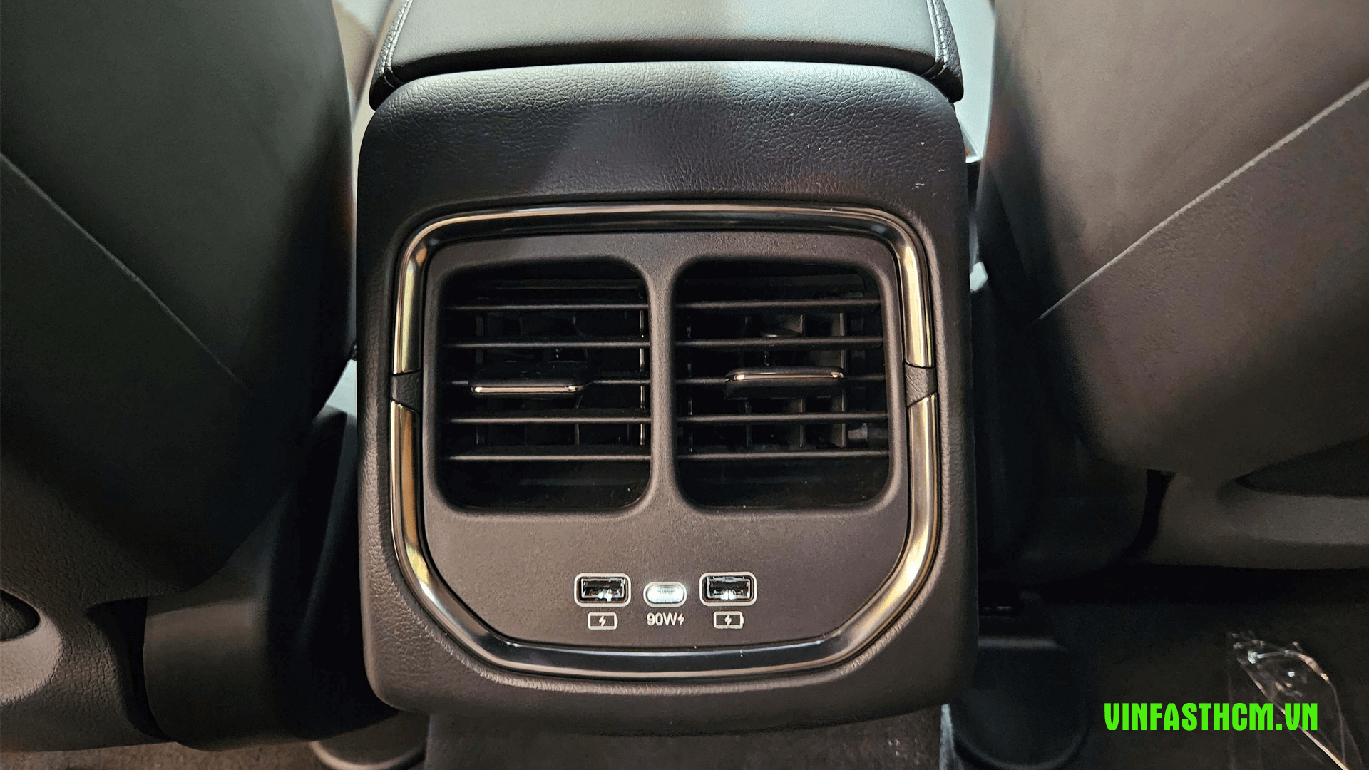 VinFast VF8 - Ảnh 15