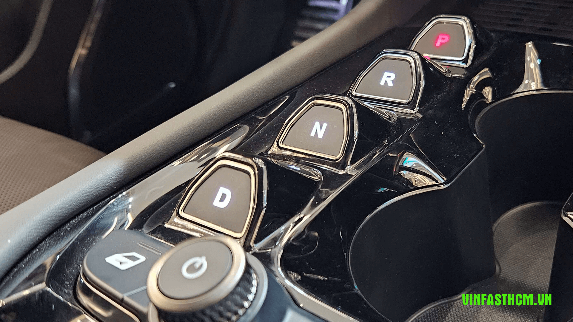 VinFast VF8 - Ảnh 14