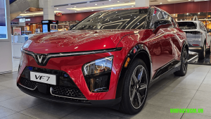 VinFast VF7