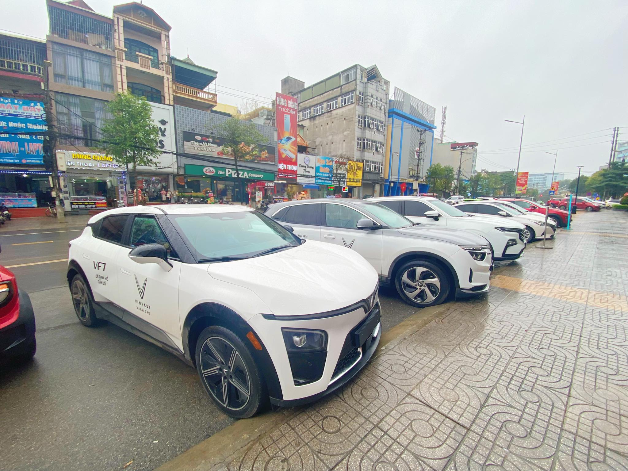 sự kiện trưng bày và lái thử xe tại VinFast Minh Đạo Thái Nguyên