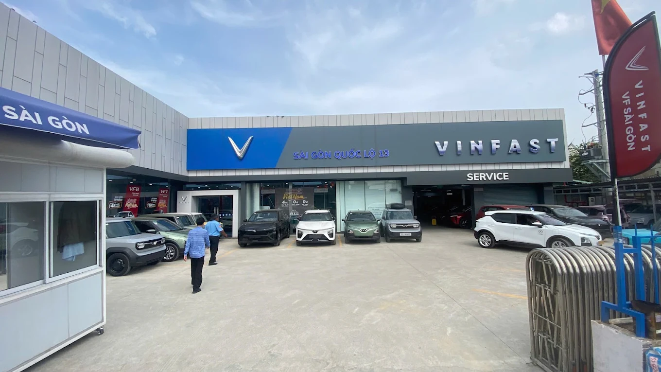 VinFast Sài Gòn Quốc lộ 13 - 1
